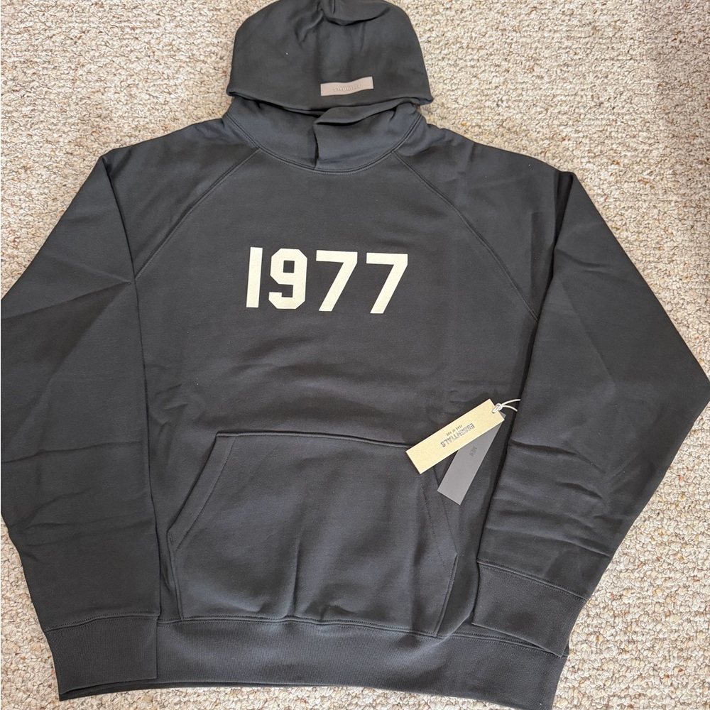 Fear of God Charcoal Hoodie with '1977' Design xxl
